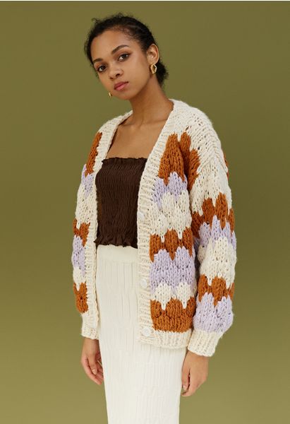 Color Blocked V-Neck Hand-Knit Chunky Cardigan in Cream