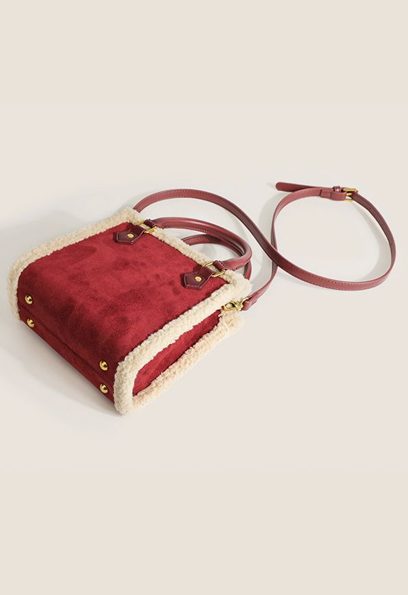 Contrast Lambswool Trim Shoulder Bag in Burgundy