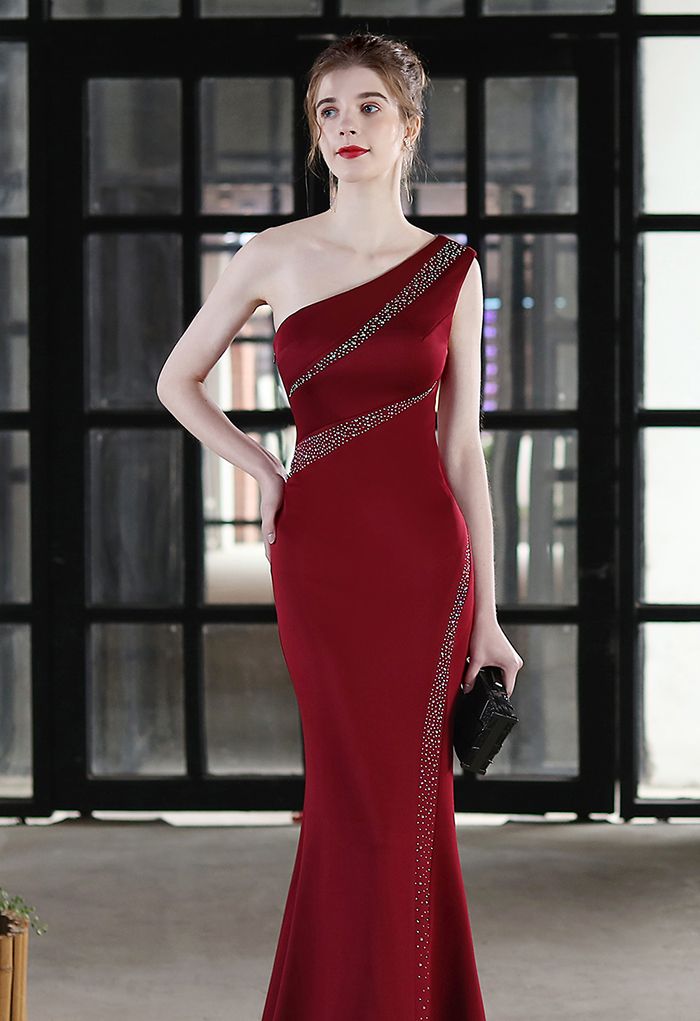 One-Shoulder Colorful Sequin Bodycon Gown in Burgundy