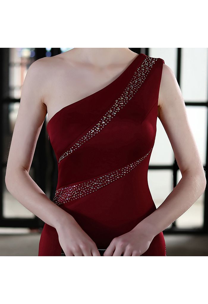 One-Shoulder Colorful Sequin Bodycon Gown in Burgundy