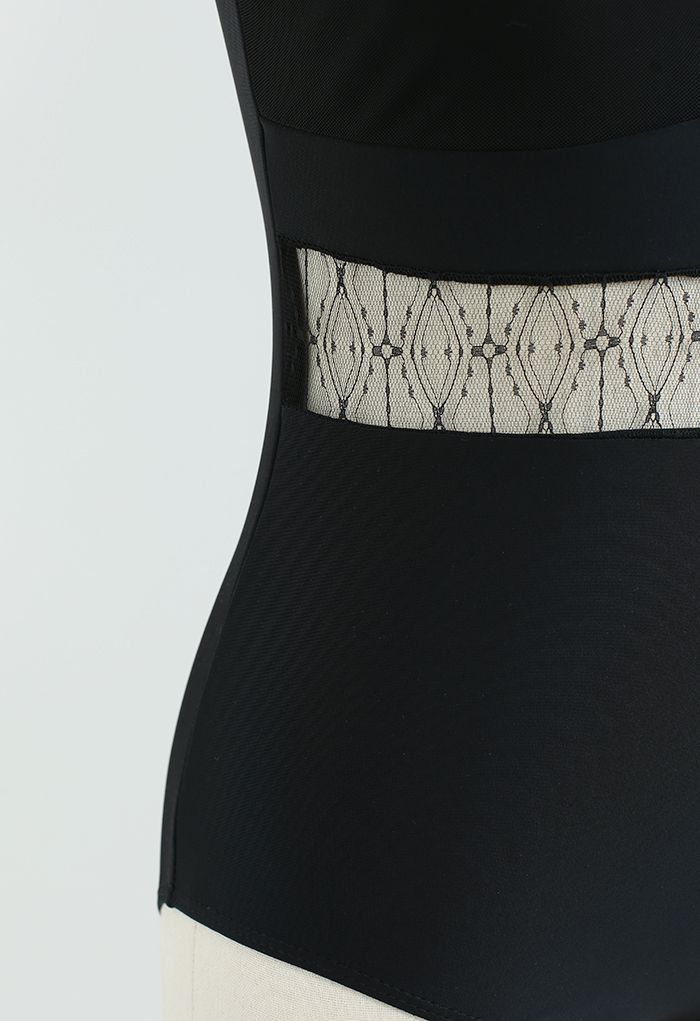 Translucent Waist Mesh Spliced Swimsuit in Black